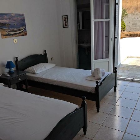 Anthoula'S Sea View Apartment Piso Livadi Exterior foto