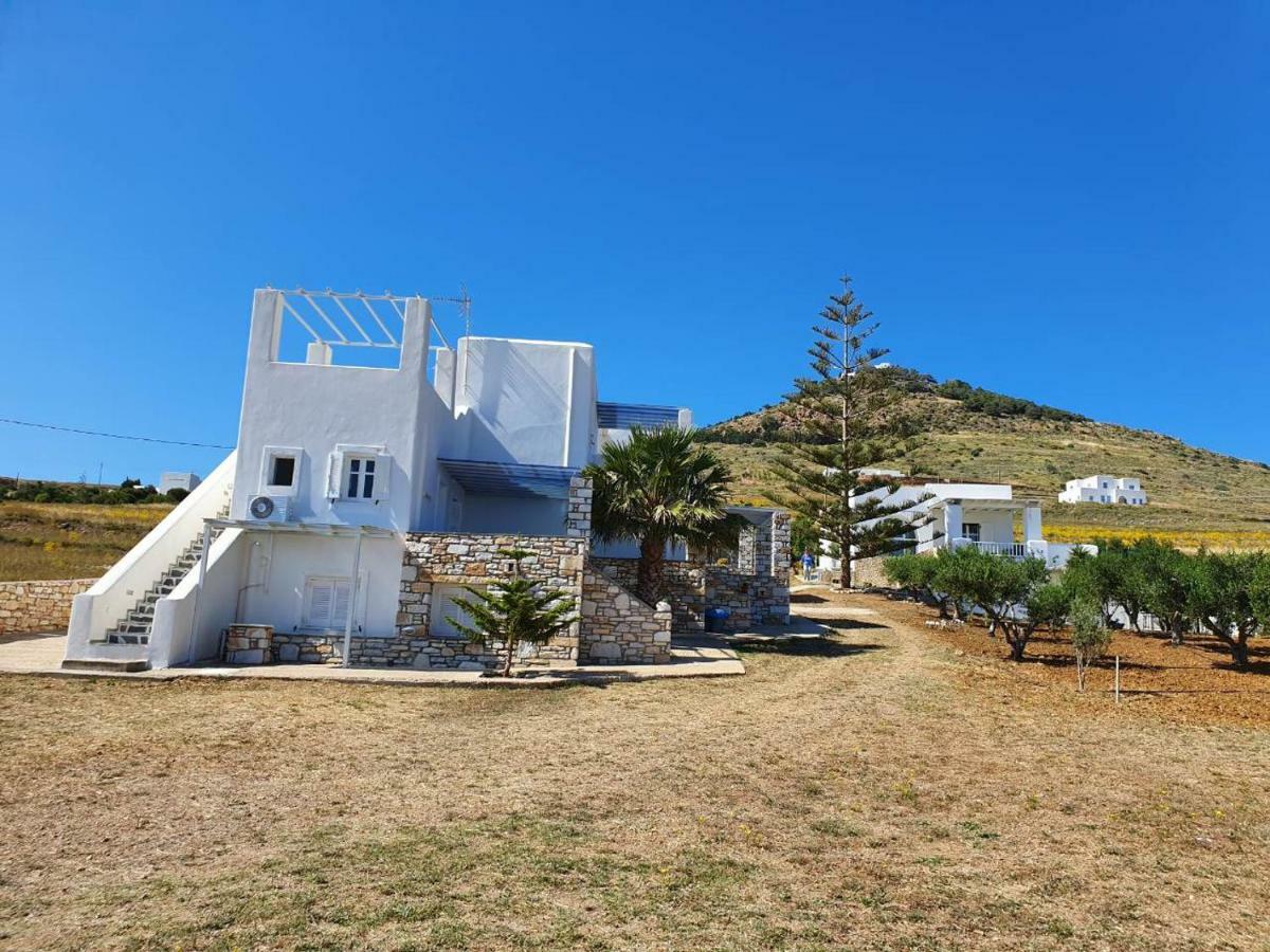 Anthoula'S Sea View Apartment Piso Livadi Exterior foto